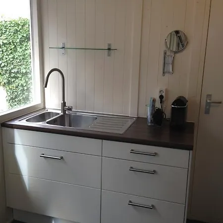 Casa de Férias Tiny House Madame Jeanette Zandvoort