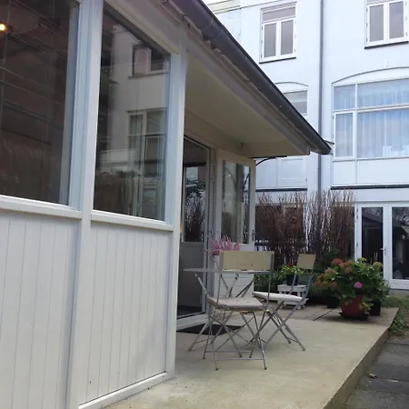Tiny House Madame Jeanette Nabij Centrum En Zee *