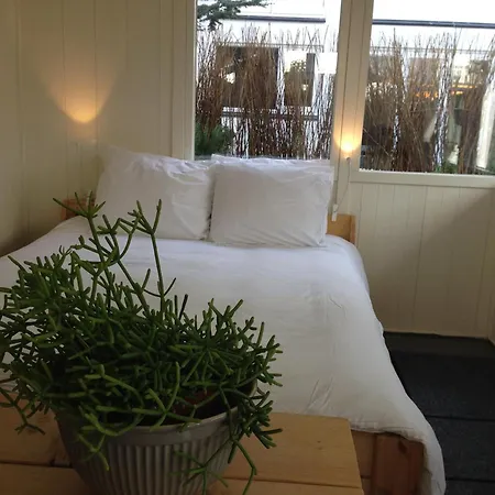 بيت للعطل Tiny House Madame Jeanette Nabij Centrum En Zee
