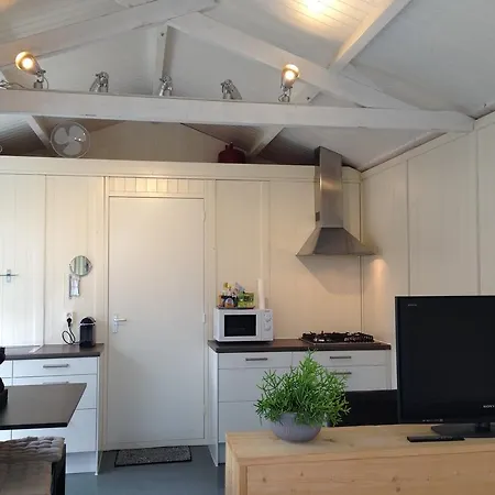 بيت للعطل Tiny House Madame Jeanette Nabij Centrum En Zee