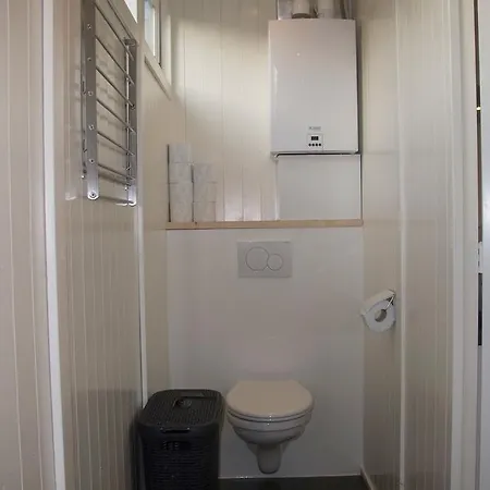 Tiny House Madame Jeanette Nabij Centrum En Zee بيت للعطل زاندفورت
